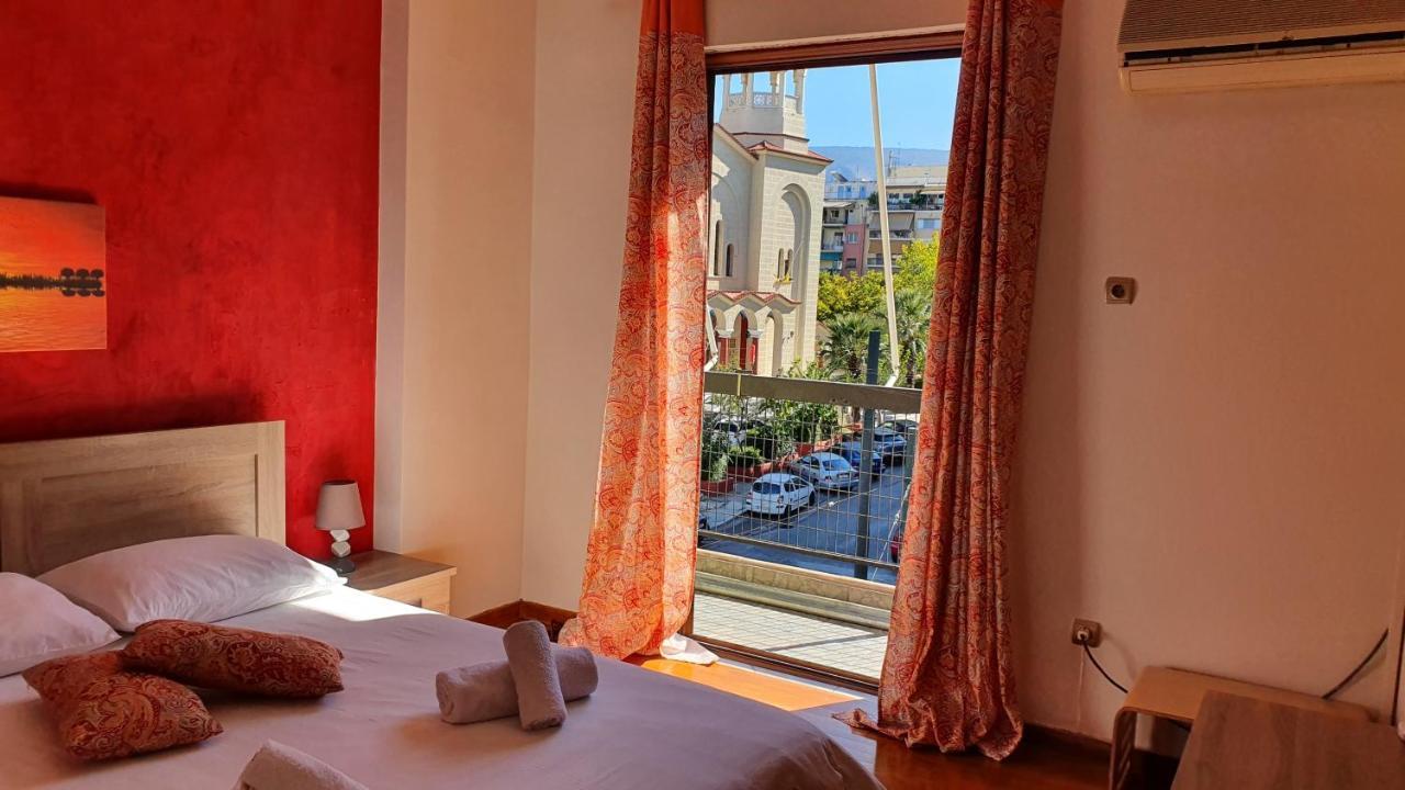 Pangsapuri 90 m² dengan 2 bilik tidur dan 1 bilik mandi peribadi di Pagrati Athens Luaran gambar