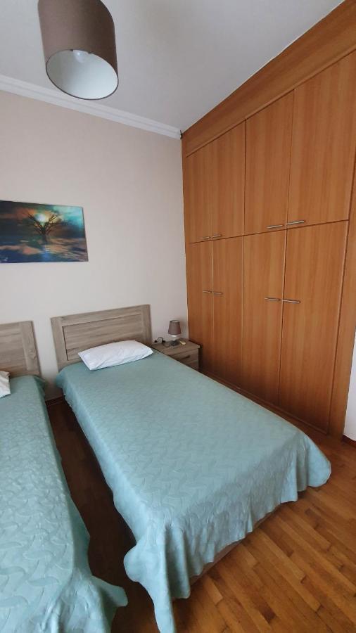 Pangsapuri 90 m² dengan 2 bilik tidur dan 1 bilik mandi peribadi di Pagrati Athens Luaran gambar