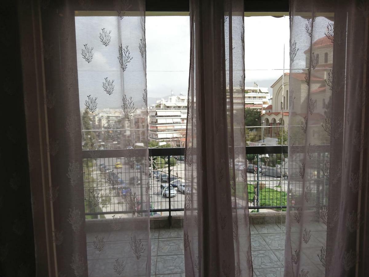 Pangsapuri 90 m² dengan 2 bilik tidur dan 1 bilik mandi peribadi di Pagrati Athens Luaran gambar