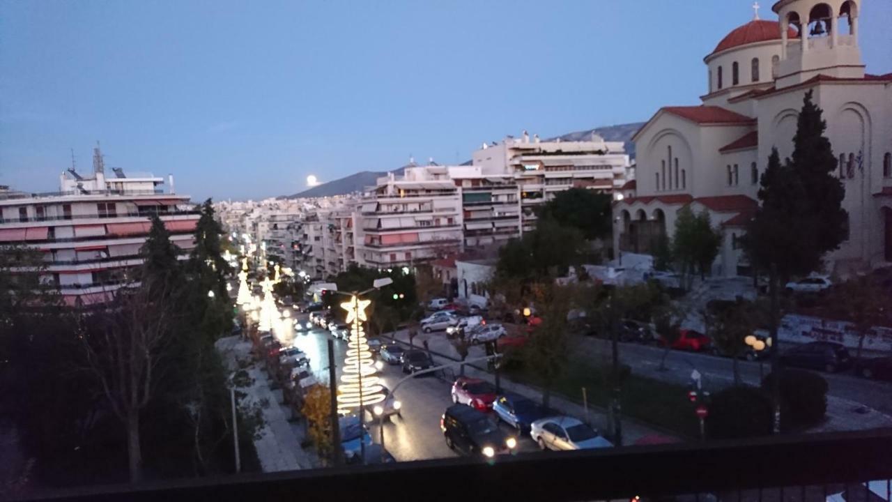 Pangsapuri 90 m² dengan 2 bilik tidur dan 1 bilik mandi peribadi di Pagrati Athens Luaran gambar